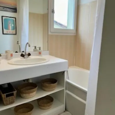 Apartment 32 M2 With Swimming Pool
