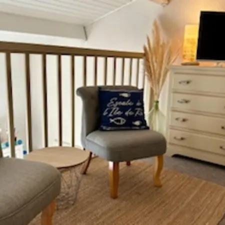 Apartment 32 M2 With Swimming Pool