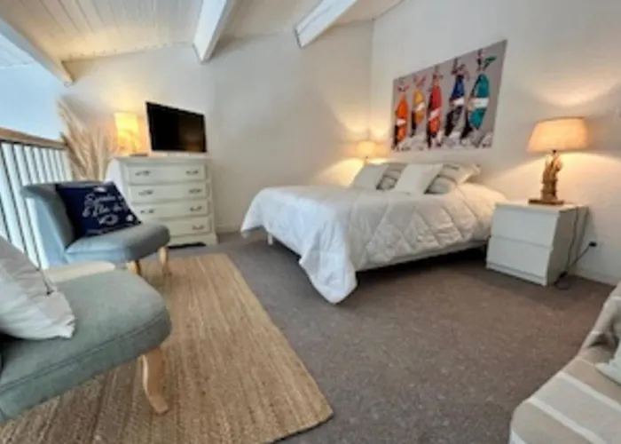 Apartmán 32 M2 With Swimming Pool